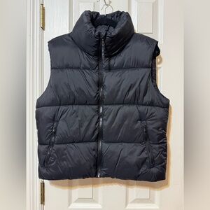 Old Navy Black Puffer Vest